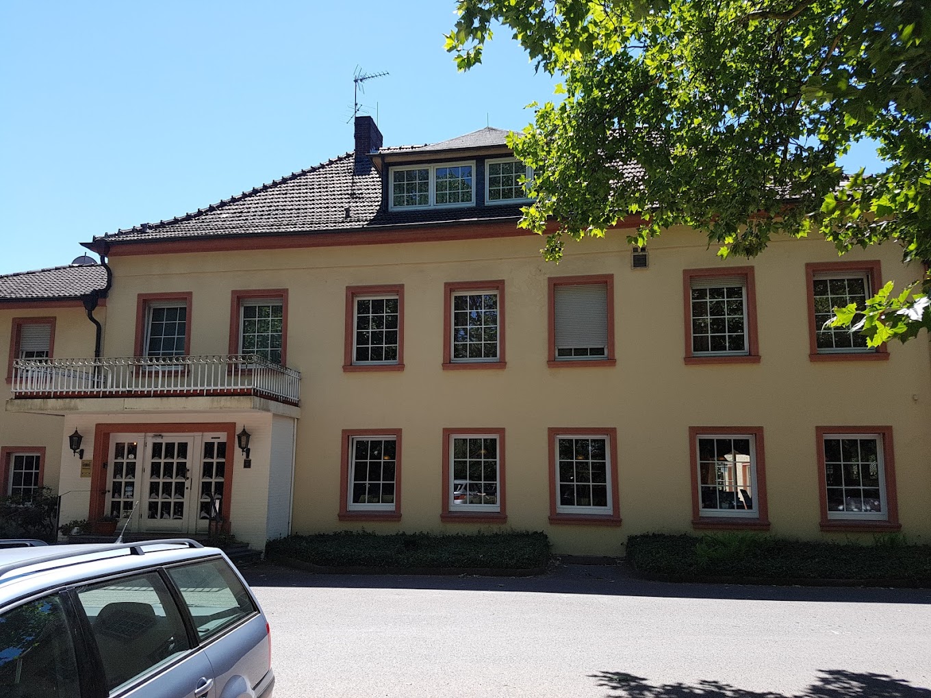 Hotelzimmer im Beckmannshof mit Blick ins Grüne